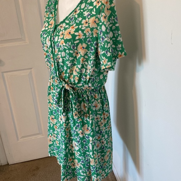 Sienna Sky Green Floral Button Front Dress Size Large - Picture 2 of 6